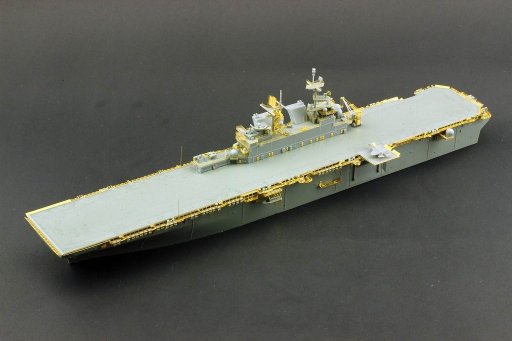 【新製品】N07-127)アメリカ級強襲揚陸艦 LHA-6 アメリカ America