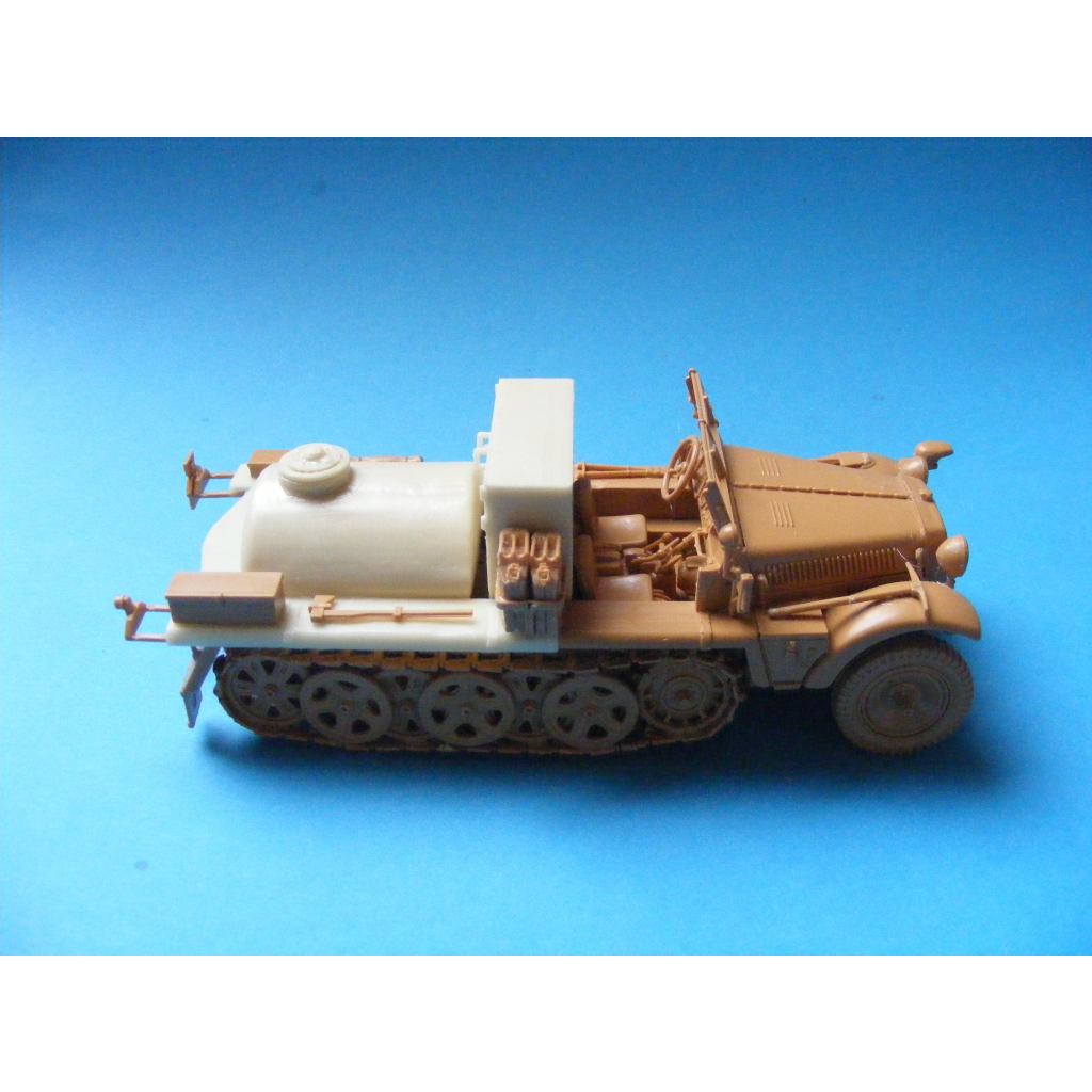 【新製品】1-01 Sd.Kfz. 10/3 Spruhkraftwagen コンバージョンセット