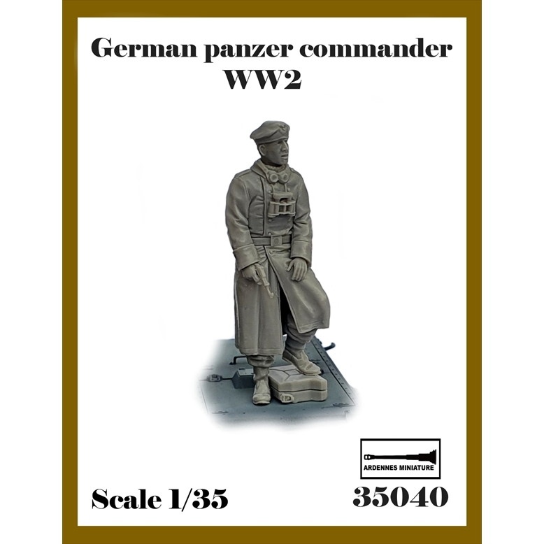 【新製品】AR35040 1/35 WWII ドイツ 大戦初期の戦車兵＃1 拳銃を持つ戦車指揮官(1体入)