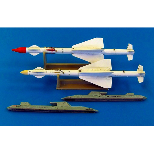 【新製品】[2005424840216] AL4021)R-24R(AA-7C) エイペックス セミアクティブレーダー誘導 中距離空対空ミサイル