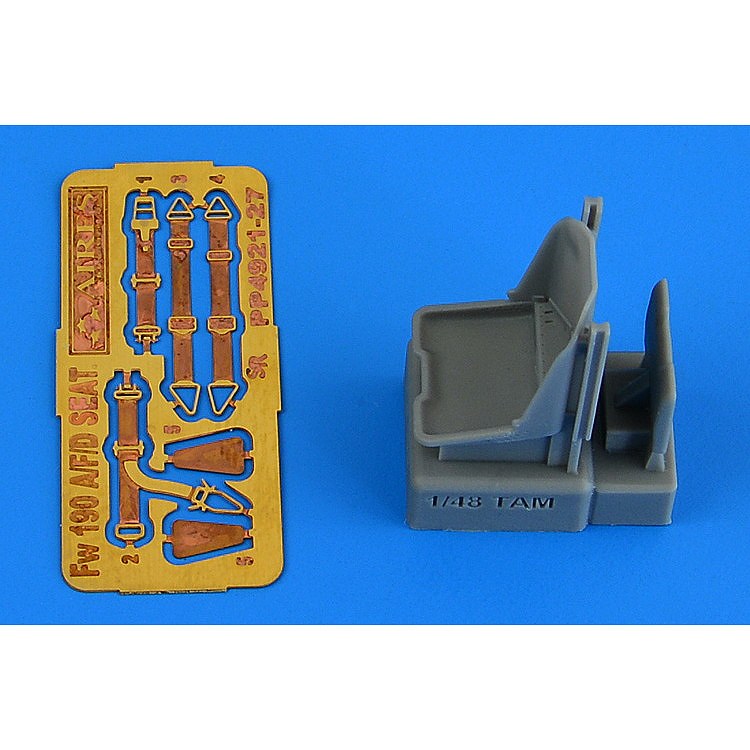 【新製品】4927 1/48 フォッケウルフ Fw190A/F/D 操縦席(エッチングベルト付) (タミヤ用)