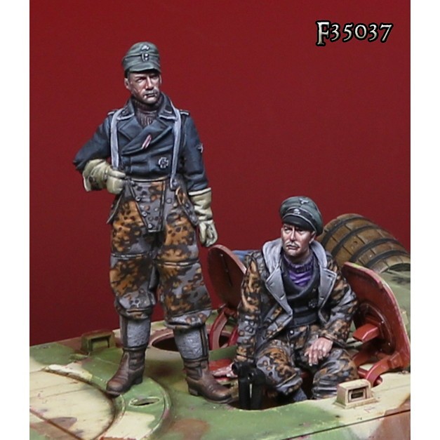 【新製品】DMF35037 WWII 独 武装SS駆逐戦車指揮官(2体セット)