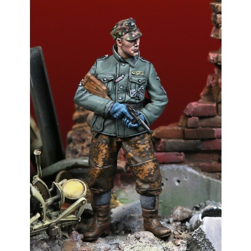 【新製品】DMF35046 1/35 WWII ドイツ武装親衛隊擲弾兵 英雄的な功績を成す兵