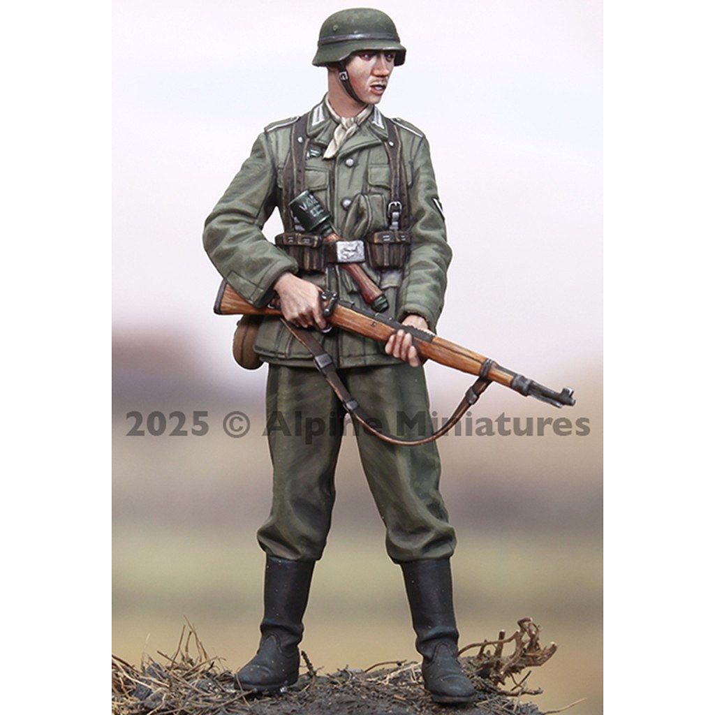 【新製品】35331 1/35 WWII ドイツ Kar98kを持つ装甲擲弾兵兵士