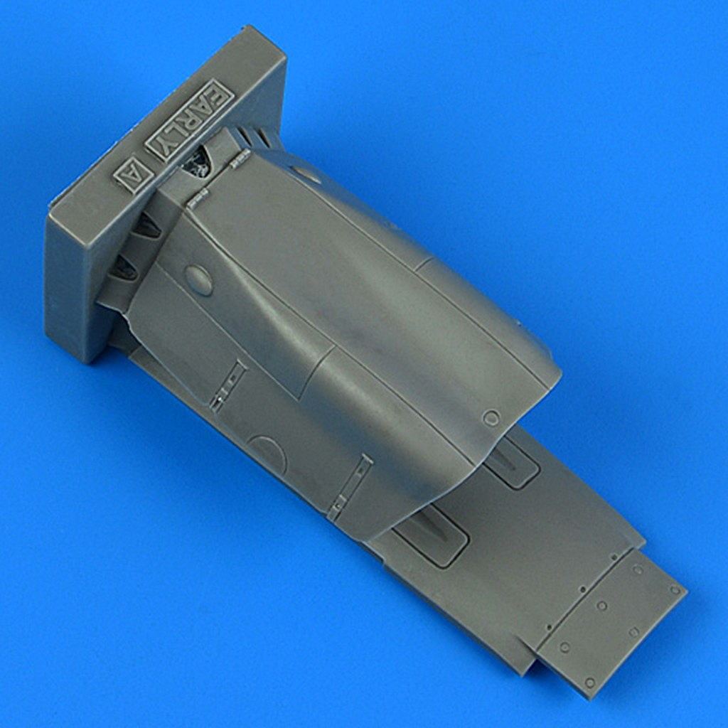 【新製品】32354 1/32 フォッケウルフ Fw190D-9 (初期) 機首ガンベイカバー/上面カウリング (ハセガワ用)