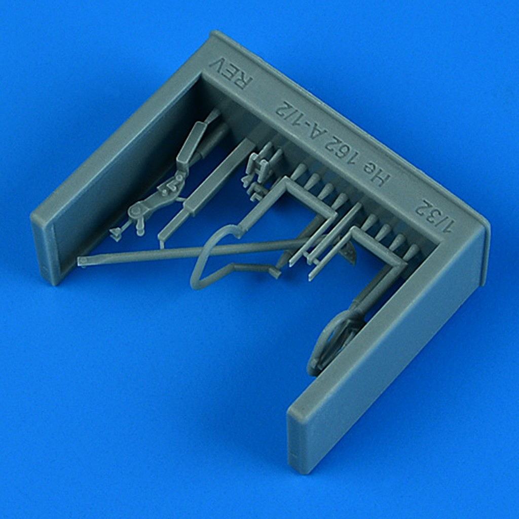 【新製品】32368 1/32 ハインケル He162A-1/2 コクピットアップグレードセット (レベル用)