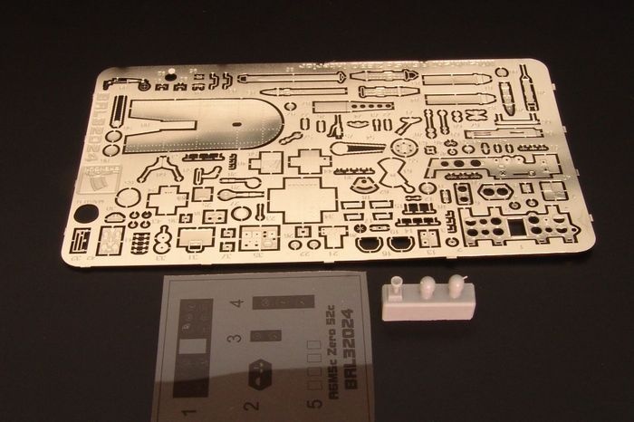 【新製品】BRL32024)三菱 A6M5 零式艦上戦闘機五二型 内装