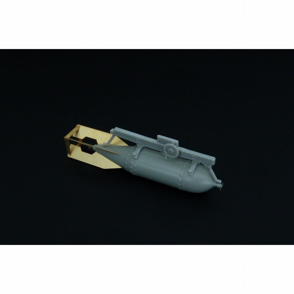 【新製品】BRL32030 日本軍 250kg爆弾+ラック