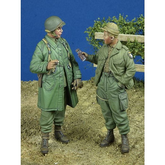 【新製品】DD35219 1/35 WWII アメリカ陸軍 空挺部隊員セット 1944-45(2体セット)