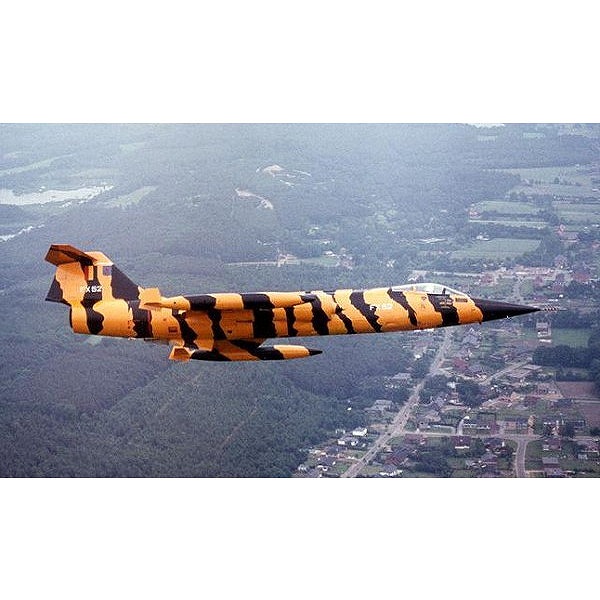 【新製品】72067 F-104G スターファイター FX-52 タイガーミート 1978