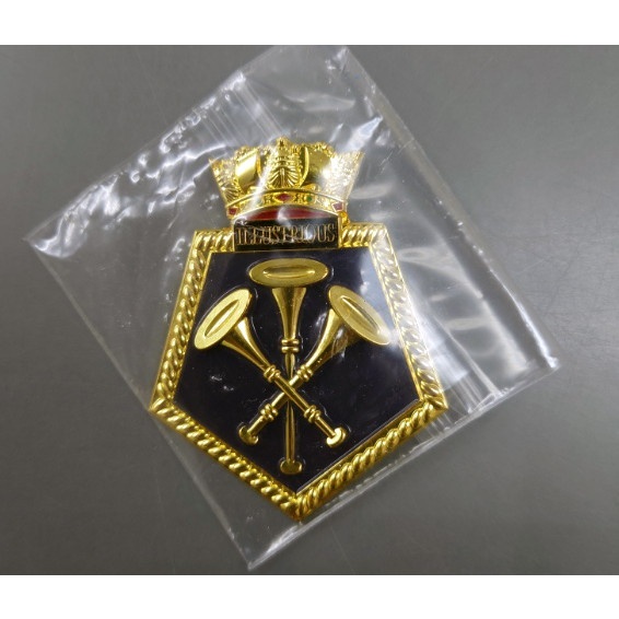 【新製品】HY010 英国海軍 航空母艦 イラストリアス 紋章 (縦約55mm)