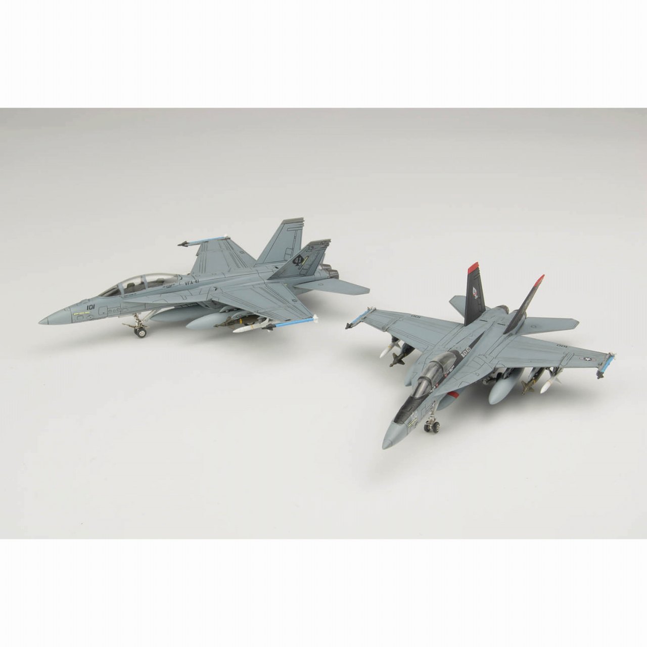 【新製品】AE144-12 1/144 アメリカ海軍 艦上戦闘機 F/A-18F スーパーホーネット VFA-41 ブラックエイセス