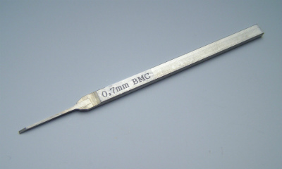 【新製品】[4560399122074] T-070N)BMCタガネ 刃先幅0.7mm