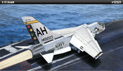 【再入荷】12521 アメリカ海軍 F-8E クルセイダー VF-162 ザ・ハンターズ
