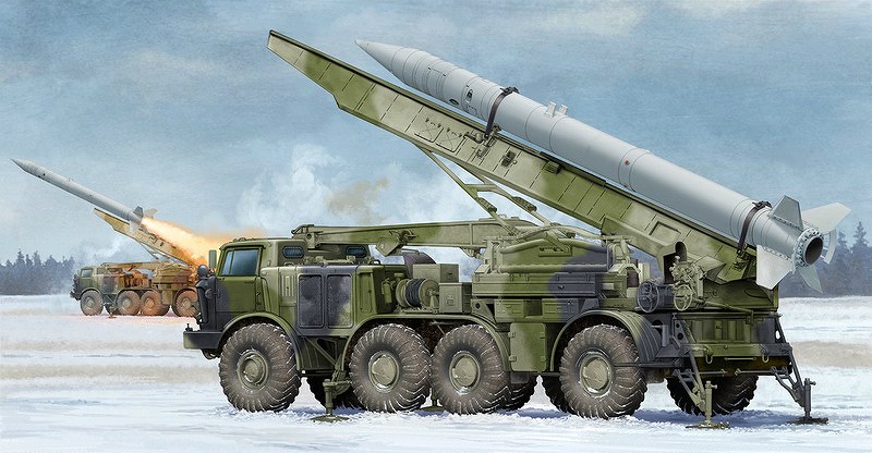 【新製品】01025)ソビエト軍 9K52/ルーナM 短距離弾道ロケットシステム