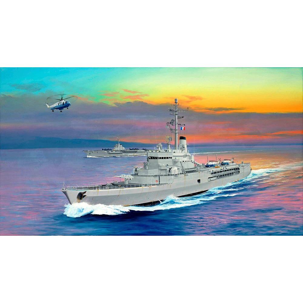 【新製品】05636 1/350 フランス海軍 ヘリコプター航空母艦 ジャンヌ・ダルク 1964